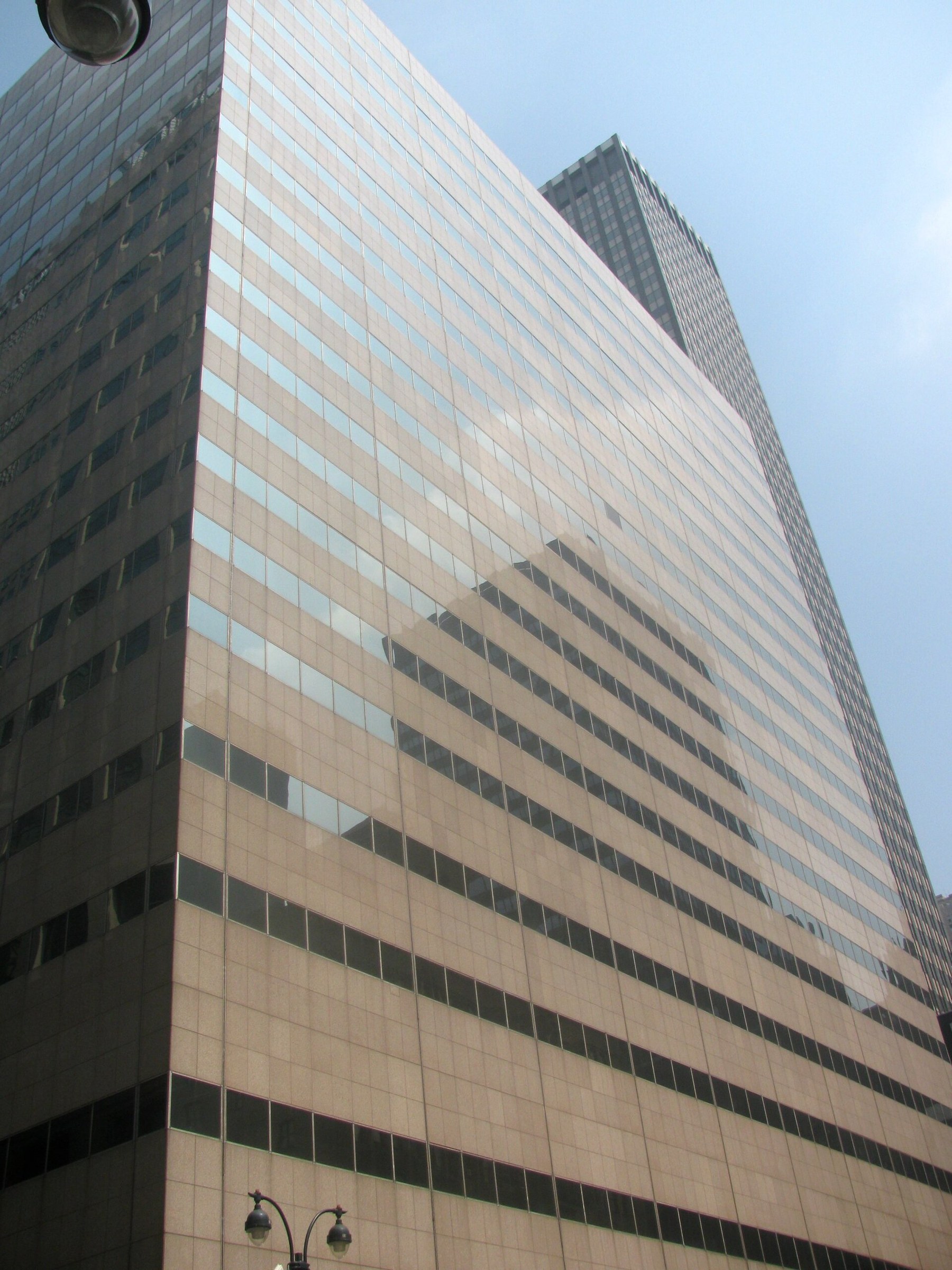 St. Regis Paper Company — 237 Park Avenue headquarters fit-out — The Park Avenue Atrium at 237 Park Avenue, seen from street level in 2011.