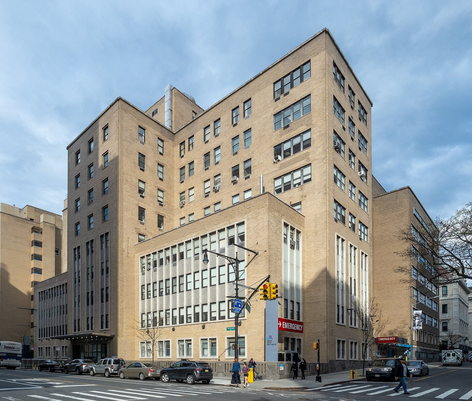 St. Luke's Hospital — The former St. Luke's Hospital Center (now Mount Sinai Morningside) on Amsterdam Avenue, a current campus view.