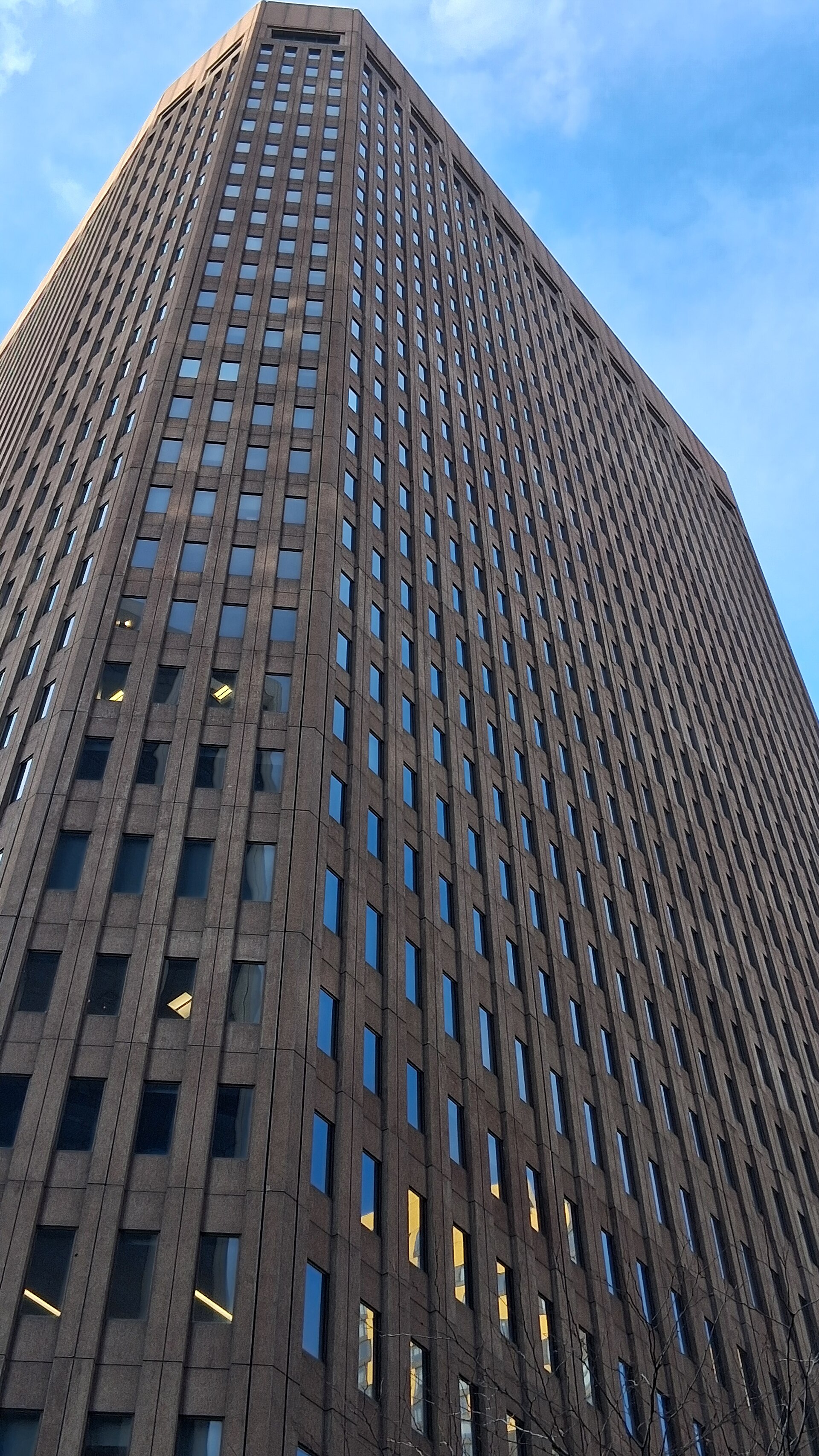 85 Broad Street — Goldman Sachs global headquarters — 85 Broad Street in the Financial District, Manhattan. Photographed in 2026; a current view, not a construction-period photograph.