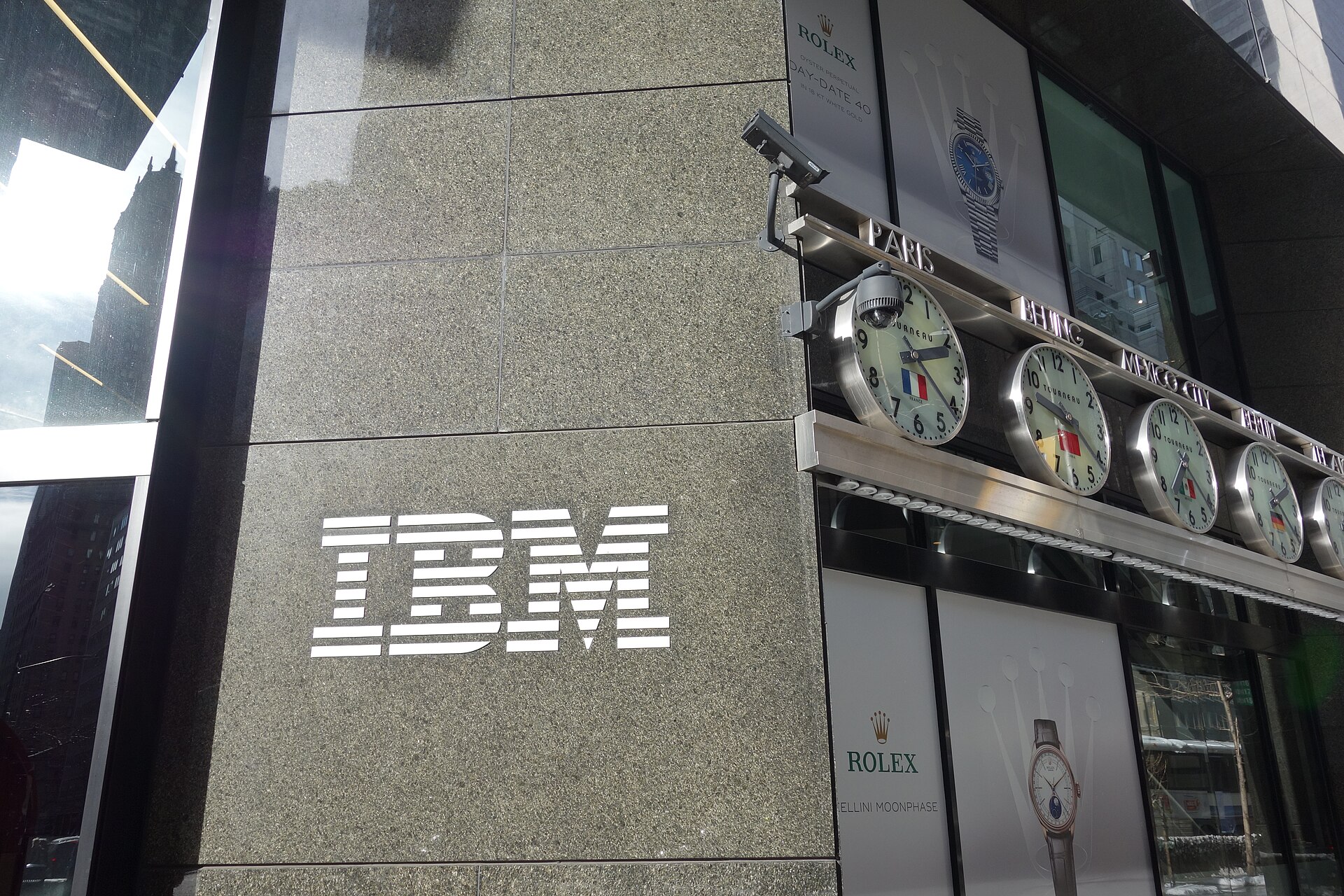 IBM Building — 590 Madison Avenue — The IBM Building (590 Madison Avenue), at 57th Street and Madison Avenue in Midtown Manhattan. Photographed in 2018; a current view, not a construction-period photograph.