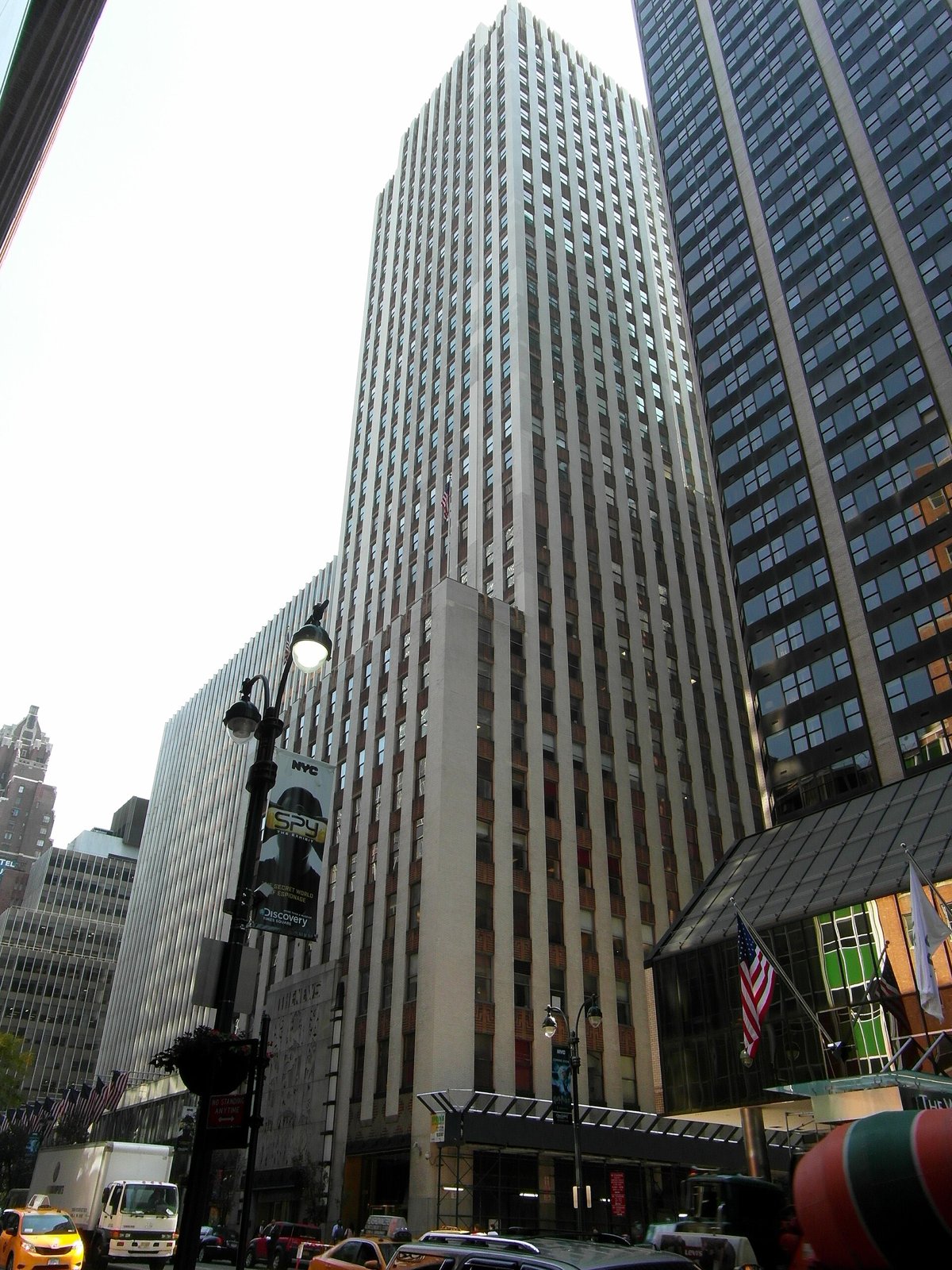 New York News — Daily News Building, 220 East 42nd Street, photographed 5 October 2012.