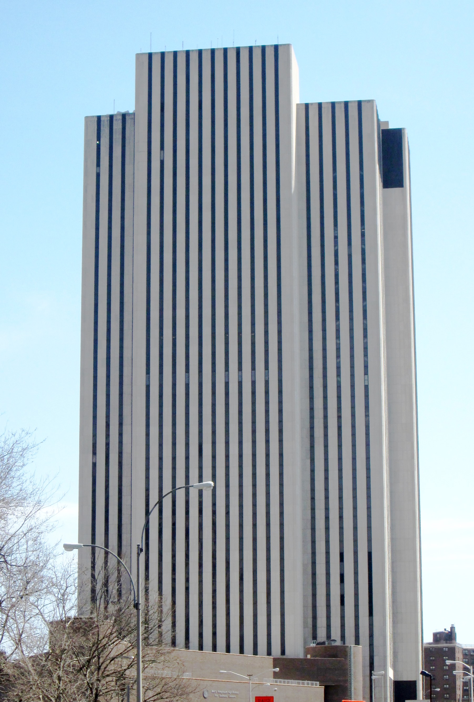 New York Telephone Building — 375 Pearl Street — 375 Pearl Street photographed in 2013, before the 2019–2021 recladding: the windowless switching block Joseph's 1973 list points to. Not a construction-period photograph.