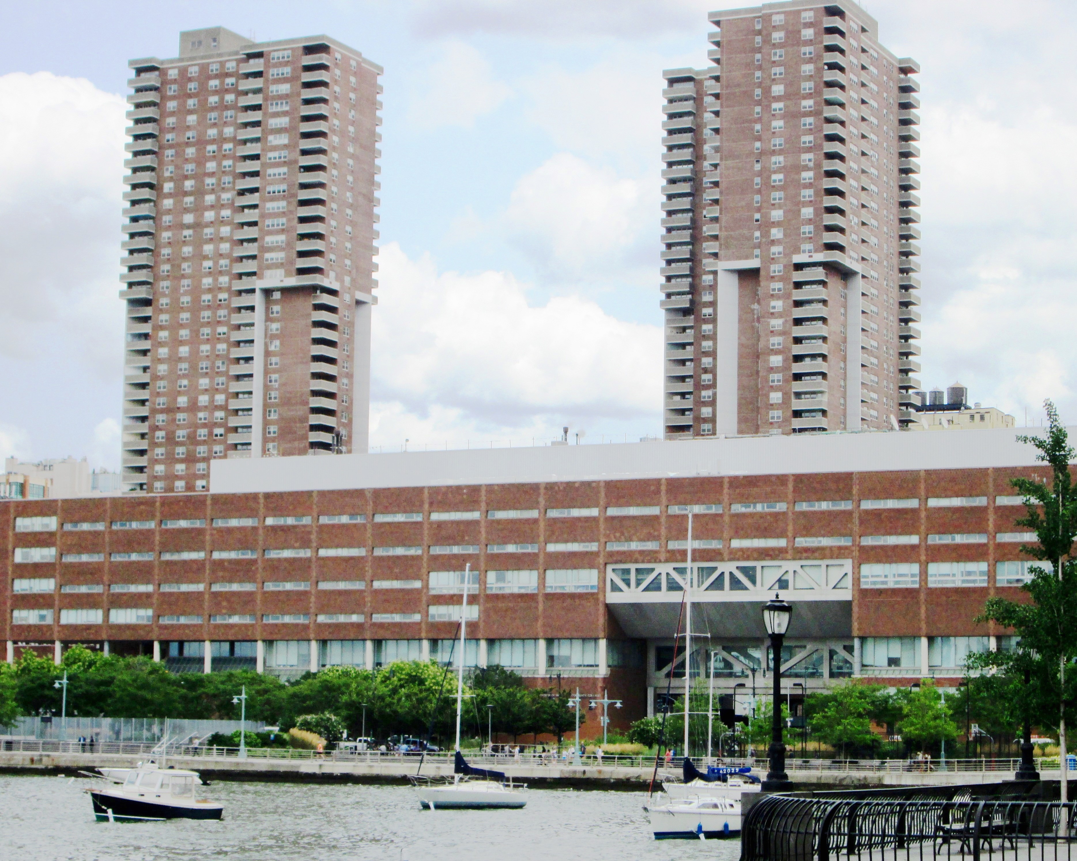 The Chambers Street campus with Independence Plaza behind it, photographed in 2014. A contextual view of the completed complex.