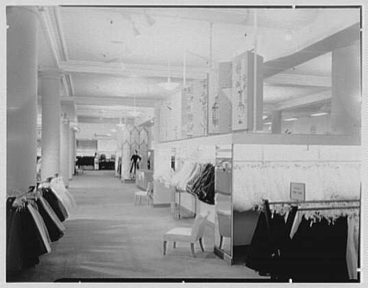 Orhbach's Warehouse — Ohrbach's department store interior, Fifth Avenue at 34th Street, 1954. Gottscho-Schleisner Collection, Library of Congress, via Wikimedia Commons.