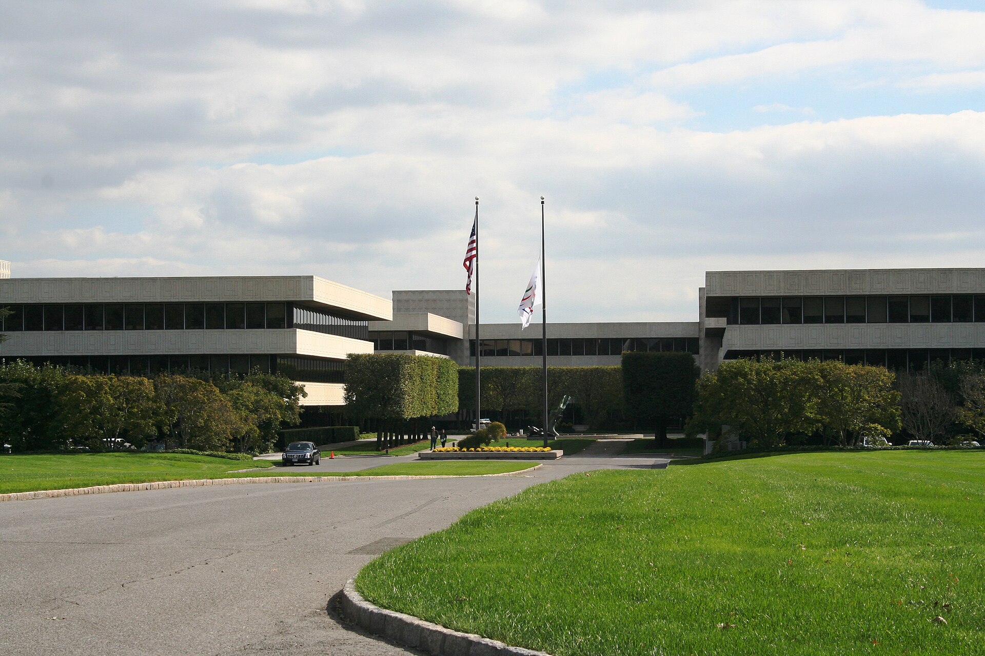 PepsiCo World Headquarters — Purchase, New York — PepsiCo world headquarters. Photographed in 2007; a current view, not a construction-period photograph.