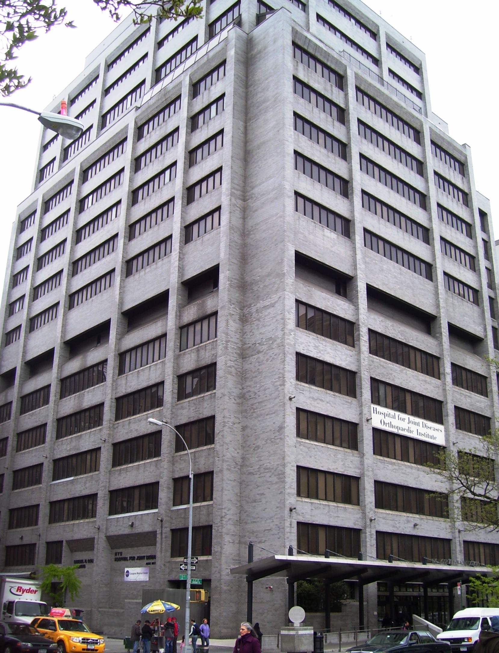 Hospital for Joint Diseases Orthopaedic Institute — The Hospital for Joint Diseases, on Second Avenue at East 17th Street, in Manhattan, New York City, is a unit of the New York University Medical Center. Photographed in 2010; a current view, not a construction-period photograph.