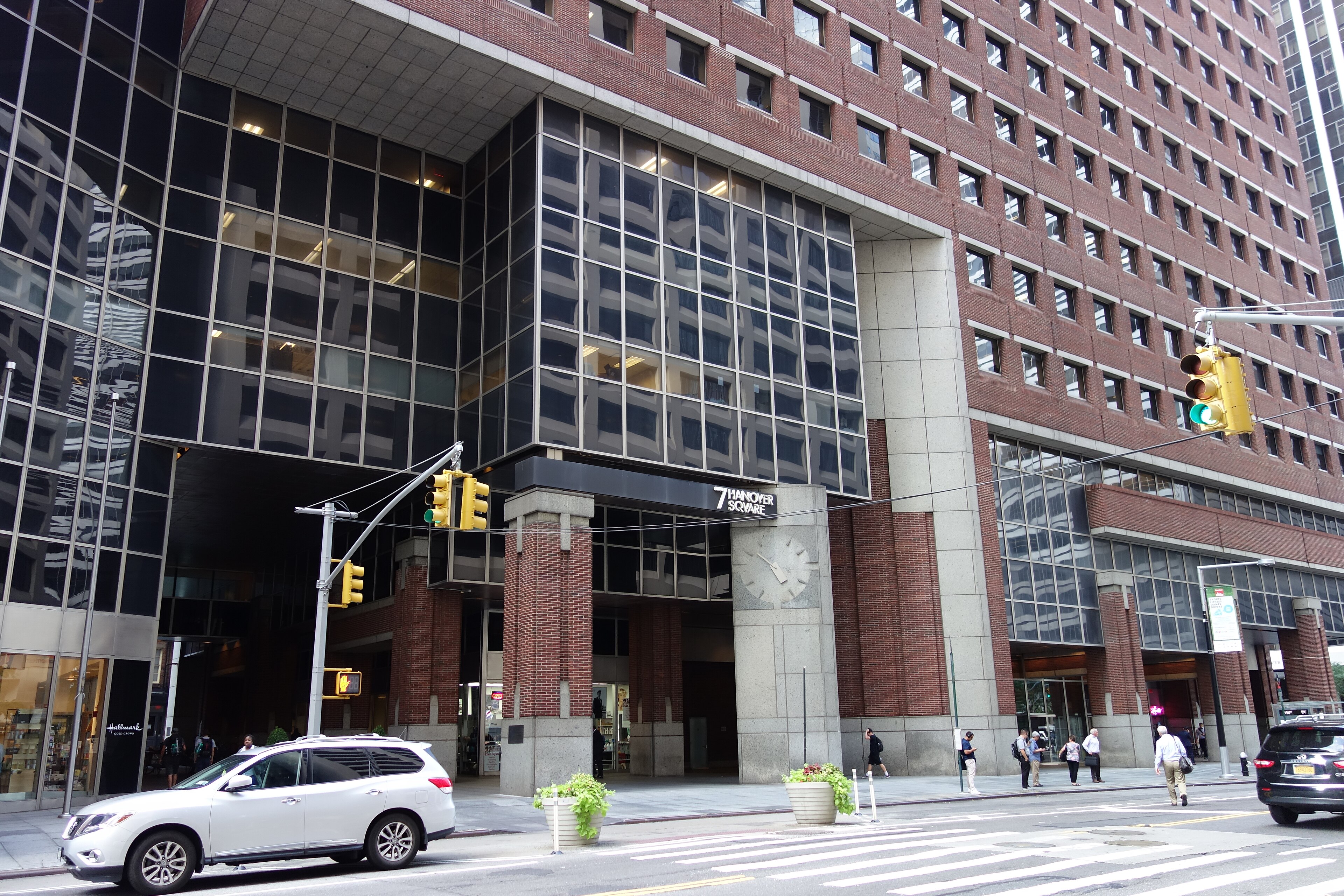 7 Hanover Square (now 100 Pearl Street / 50 Water Street complex) — 7 Hanover Square / 50 Water Street photographed in 2018, after the complex was extensively transformed.